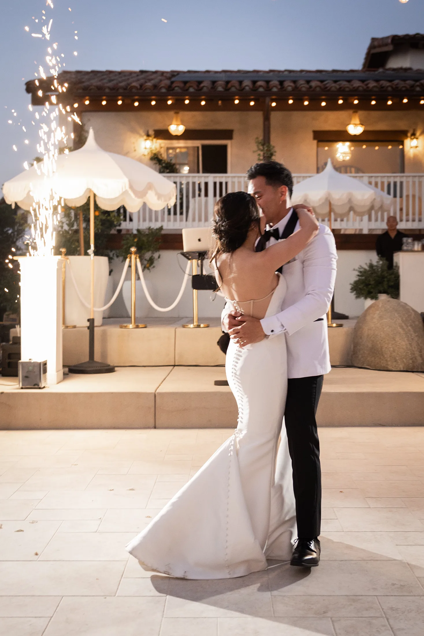 Daisy & Mike wedding photograph 11