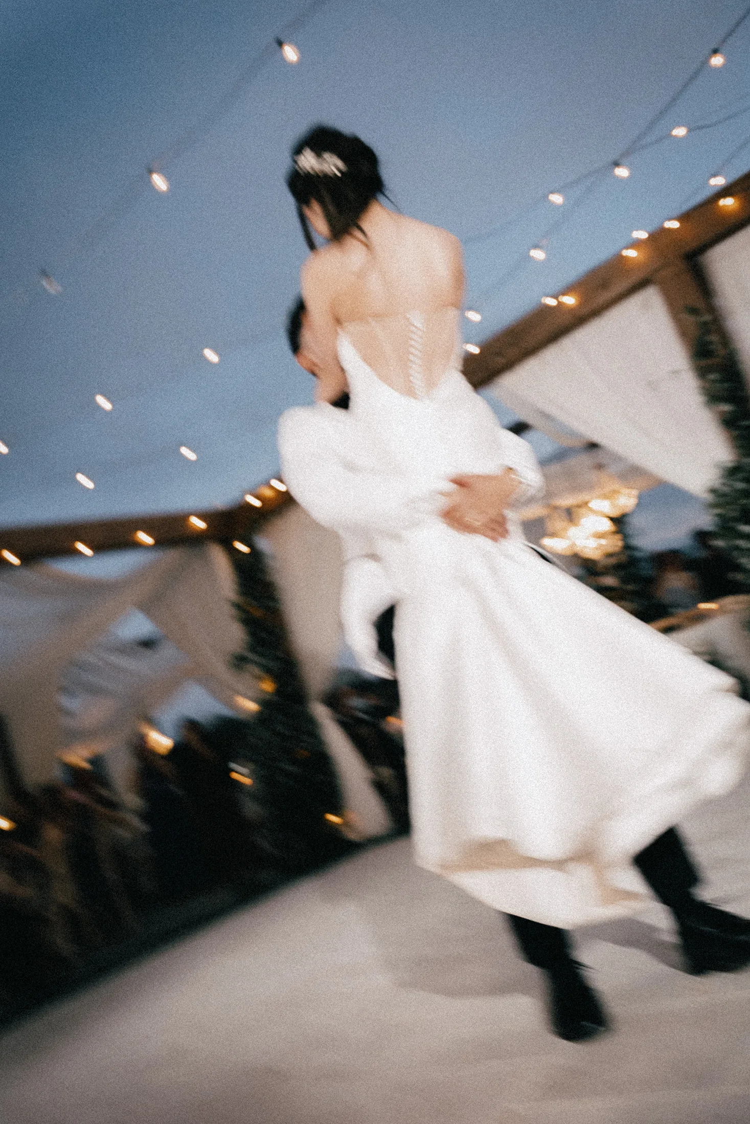 Daisy & Mike wedding photograph 12